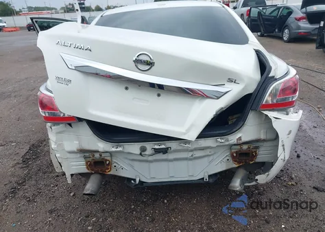2015 Nissan Altima 2.5/S/Sv/Sl z USA, uszkodzony, nr VIN 1N4AL3AP9FC139212